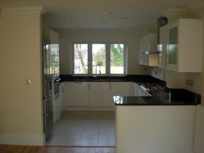  Luxury 5 bedroom houses in Haywards Heath West Sussex picture 5