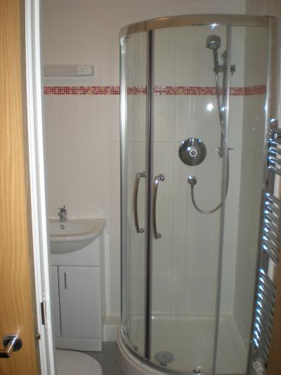Bathroom of a 4 bedroom detached house built by Birkby Contruction
